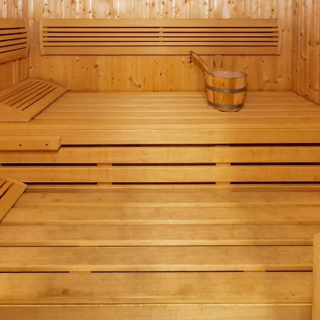Дом отдыха Cozy In With Sauna