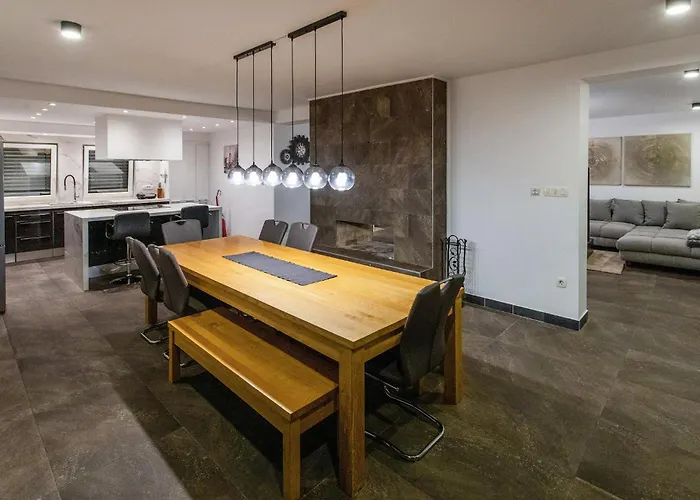 In With Sauna קריקווניצה