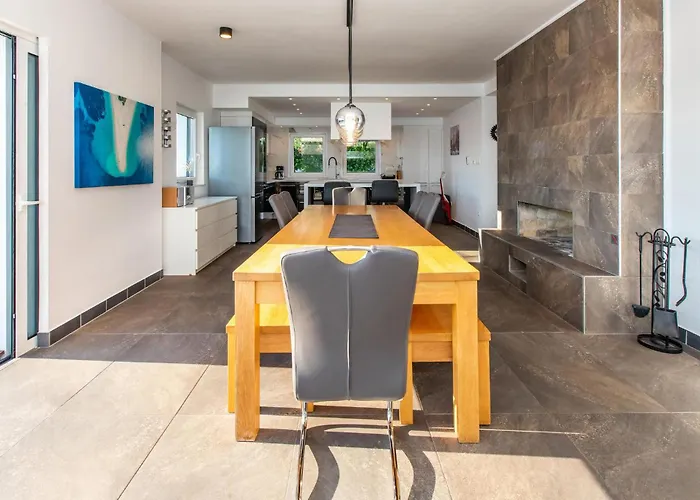 In With Sauna בית נופש *