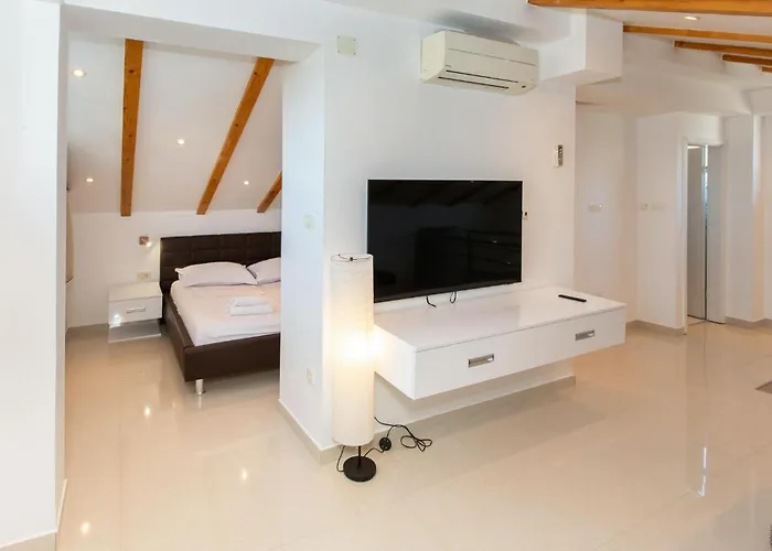 Feriehus In With Sauna Crikvenica