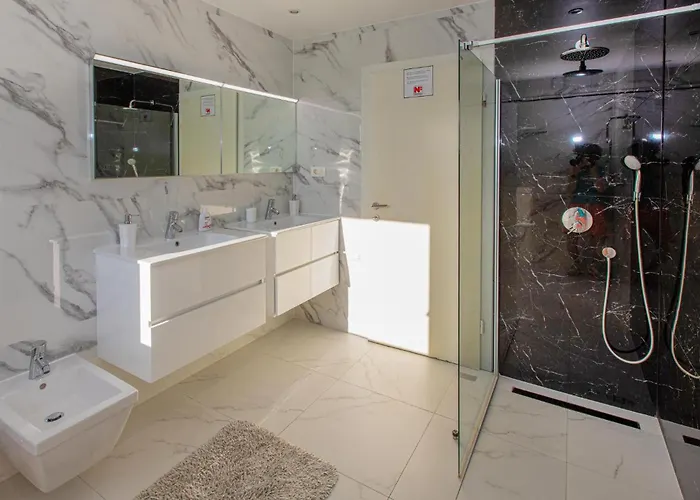 בית נופש In With Sauna