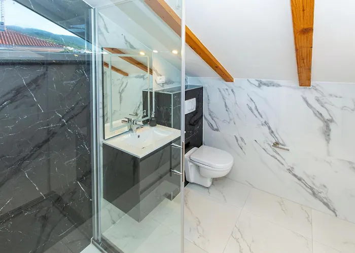 In With Sauna בית נופש *